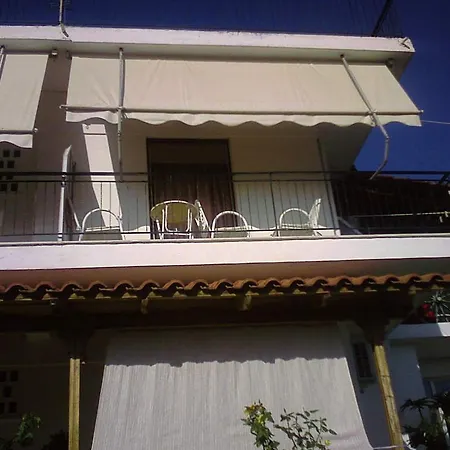 Konukevi Marabou Poros (Kefalonia)