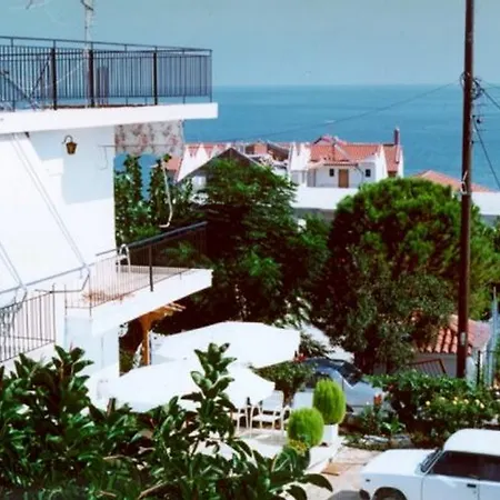 Konukevi Marabou Poros (Kefalonia)