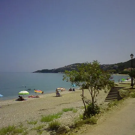 Konukevi Marabou Poros (Kefalonia)