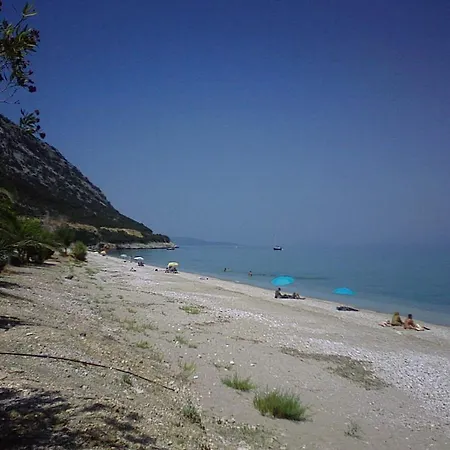 Marabou 3* Poros (Kefalonia)